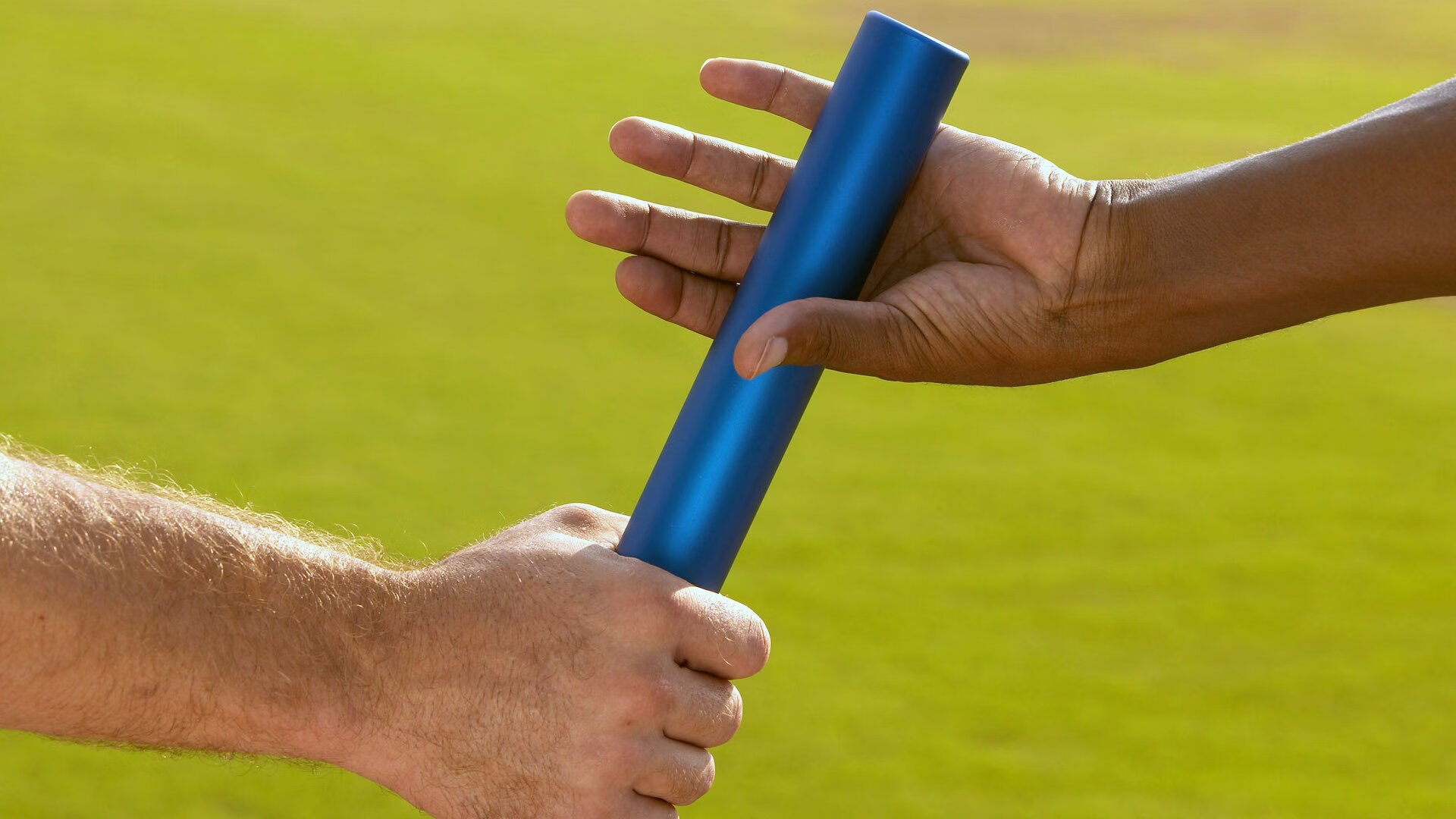 俱乐部开设青训开放日邀请家长深入了解训练体系与成长路径，俱乐部青训几岁要到俱乐部