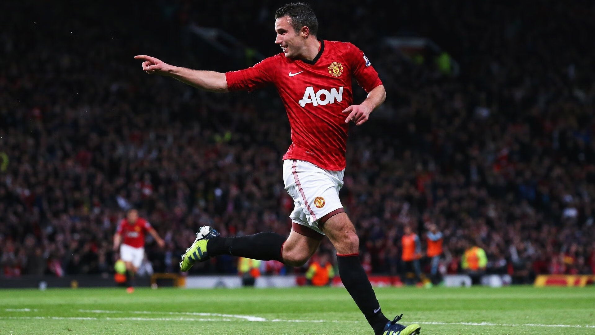 德甲超级对攻：攻势如潮的比赛节奏，德甲球员上演超级神仙球