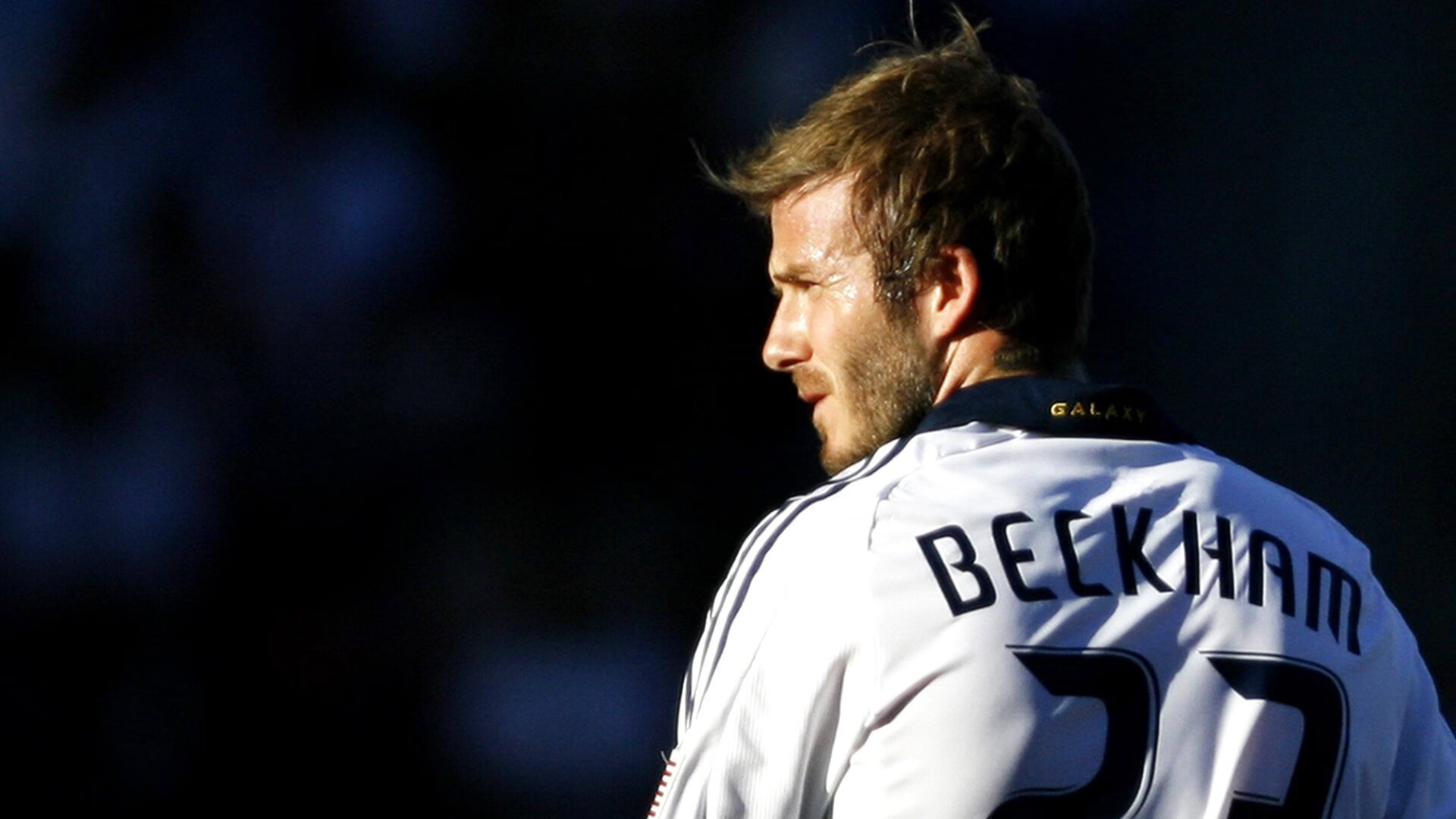 新西兰橄榄球赛事在全球范围内的转播权价值大增，新西兰橄榄球队徽