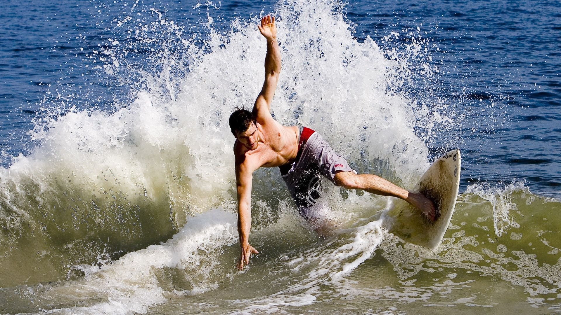 瑞安：从新西兰本土新星到国际舞台的全黑队代表，2018年瑞安打黑案件