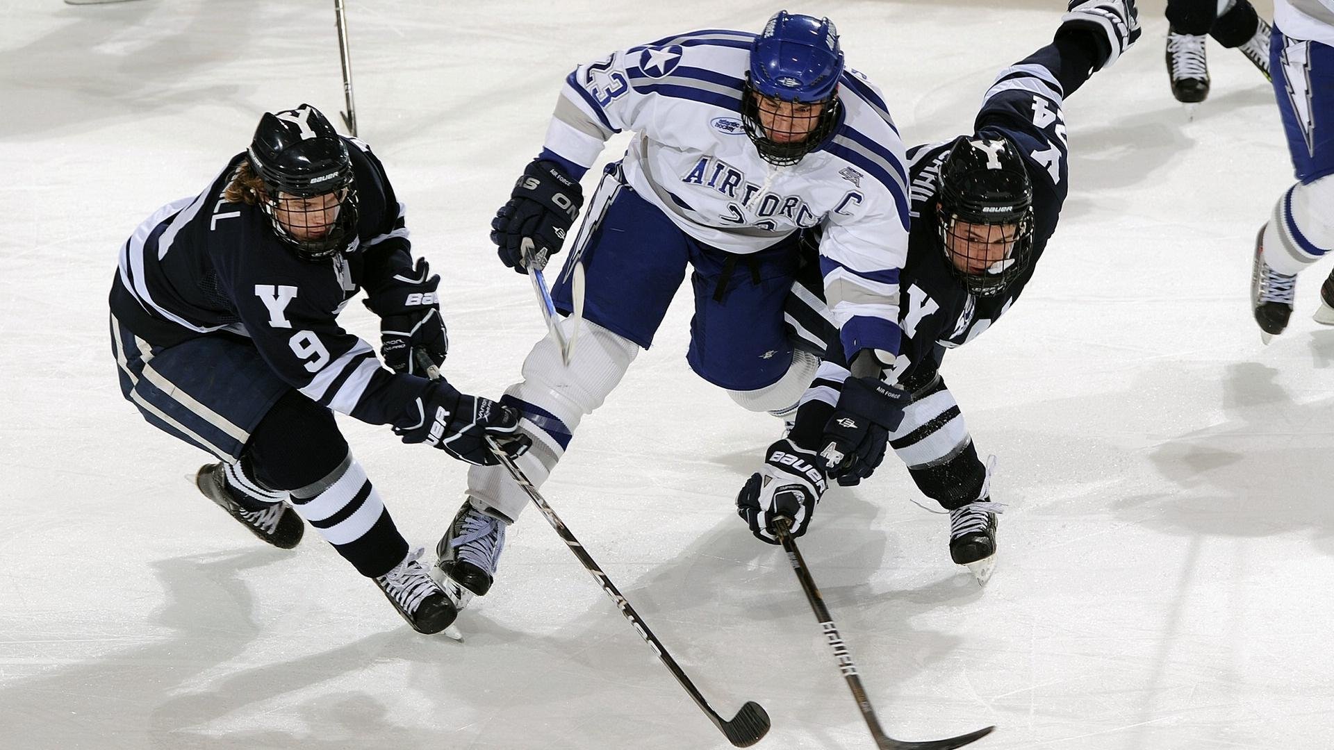 曼城3-1击败伯恩茅斯，距榜首6分！哈兰德单刀双响，10轮打进13球，曼城买哈兰德